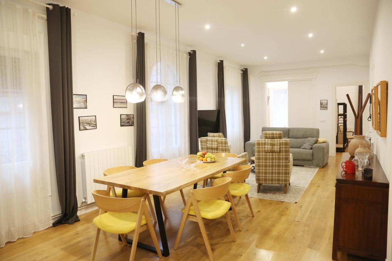 Piso Exclusivo Frente Al Casco Viejo Con Parking Gratis Apartment Bilbao Bagian luar foto